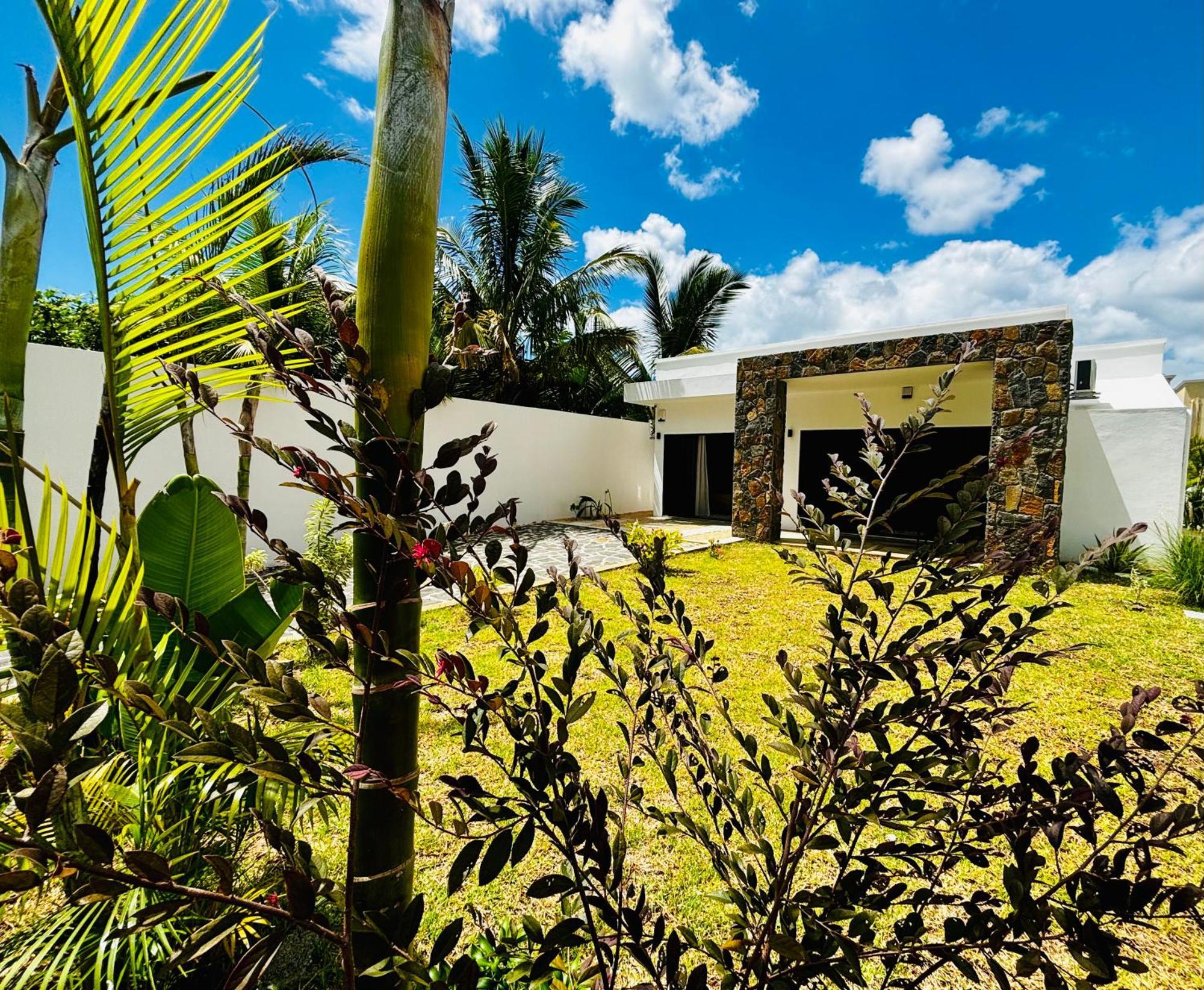 Villa Aelia - 3 Chambres - Piscine Privee. Flic en Flac Exterior photo